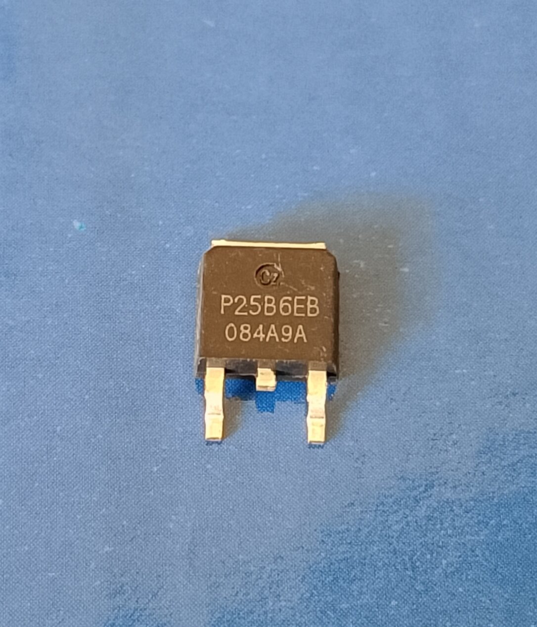 MOSFET P25B6EB